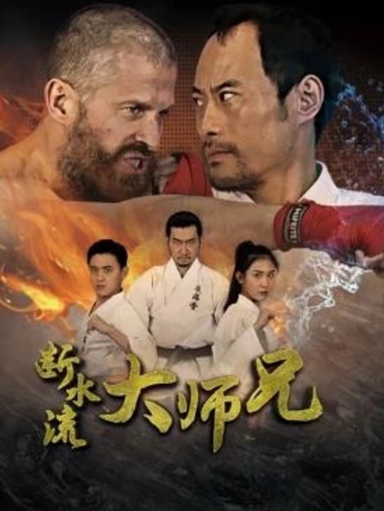自拍泄密宏达电子网络安全工程师与年轻小三在家里地毯上激情 - 顺畅AV在线观看